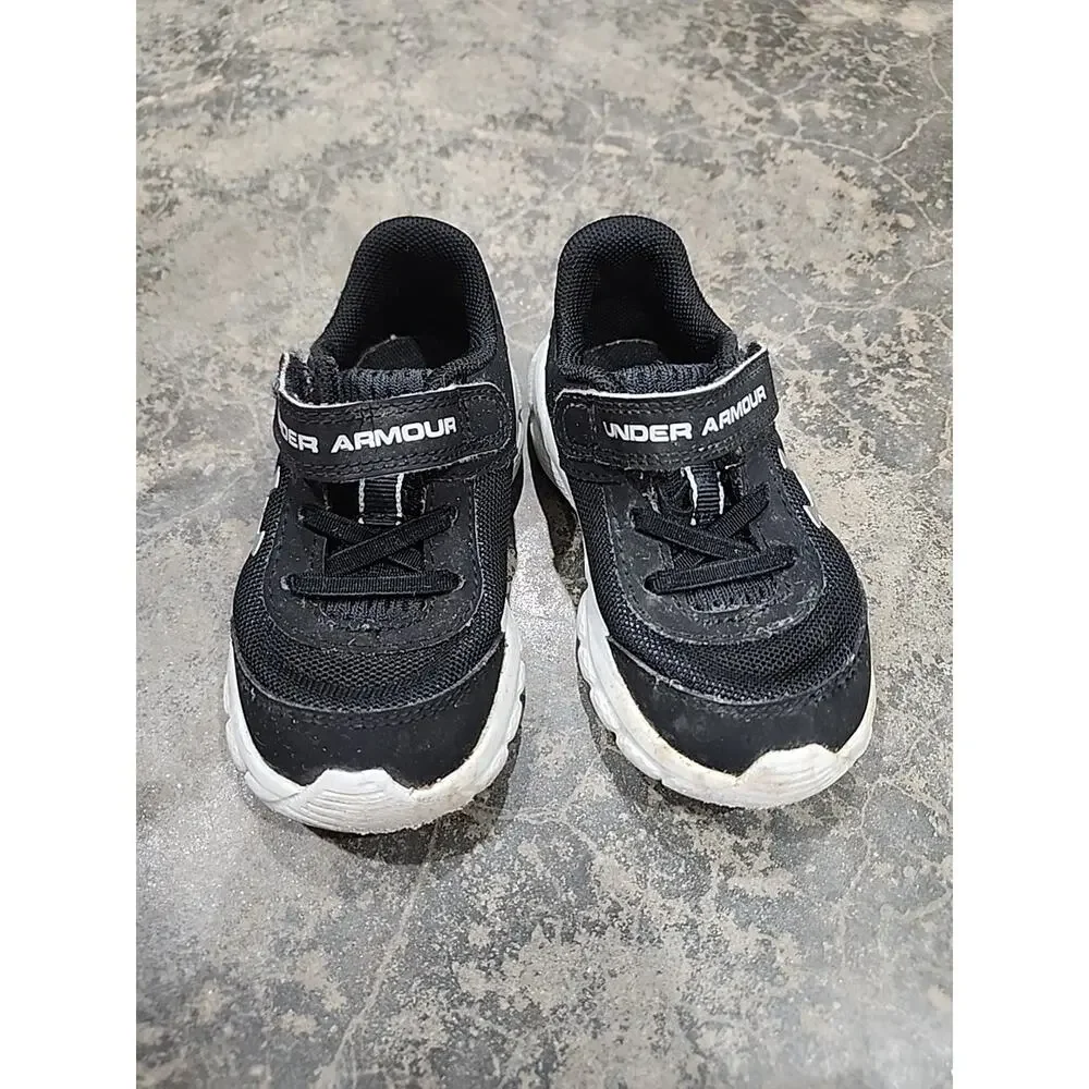 2 Pairs Under Armour Assault & Surge Toddler Shoe Sz 6 K Black Hook & Loop
